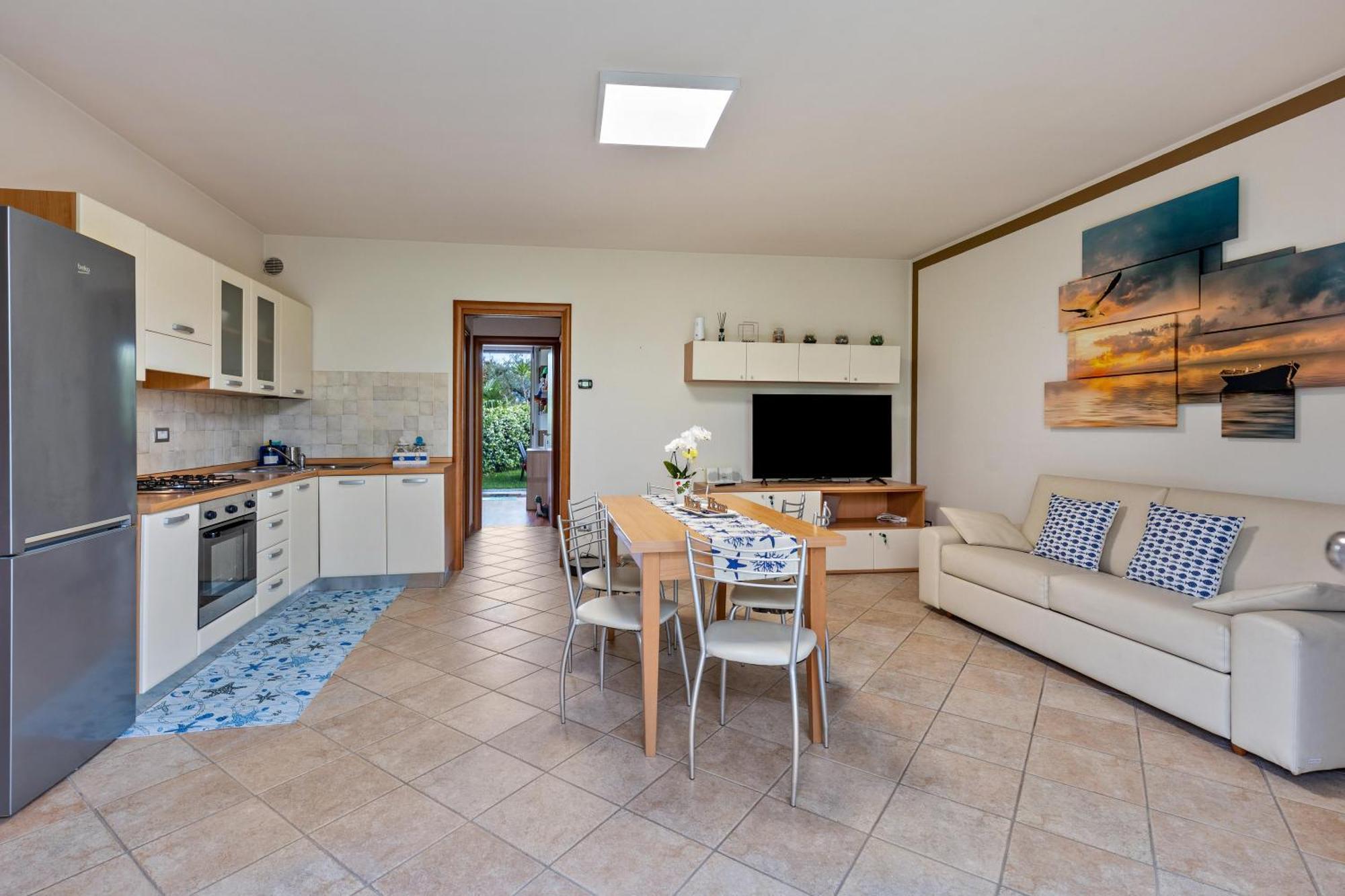 Bluemoon -Luminoso Apt Con Piscina Lazise Exterior photo